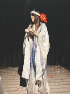 ￼ 第一次觉得打一个本连妆造都是浪费

我平时也是打过F4的