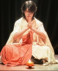 ￼ 第一次觉得打一个本连妆造都是浪费

我平时也是打过F4的