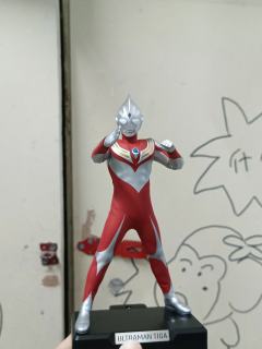 眉清目秀...