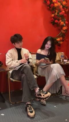 多情的人鱼终于学会了爱
晴天雨天究竟喜欢哪个呢？顾现南，我爱