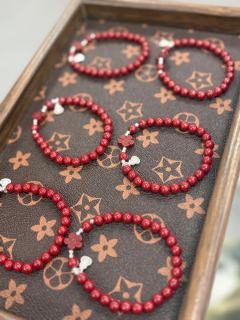 太好了是我喜欢的轻推理重故事能吃瓜的社会派还原！打之前朋友们