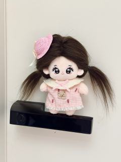 春天谁不想给娃娃打扮的水灵灵的去春游呢
一套格子娃娃领小裙子