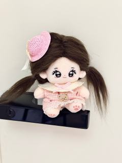 春天谁不想给娃娃打扮的水灵灵的去春游呢
一套格子娃娃领小裙子