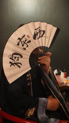 一剑凌云天让路，山河皆醒我独狂！
店家：9527（内测车）
