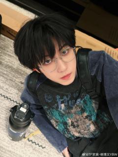 冷脸萌(⑉°з°)-♡