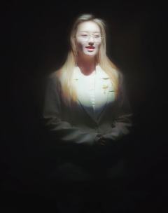 “暴雨之下，是尘封的秘密。”
“迷雾之中，是黑暗的真相。”

