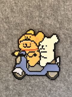 小白～上车，出去玩啦🥳
小白：怎么你有安全帽⛑️我的呢🤔