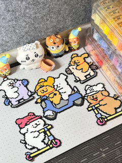 小白～上车，出去玩啦🥳
小白：怎么你有安全帽⛑️我的呢🤔