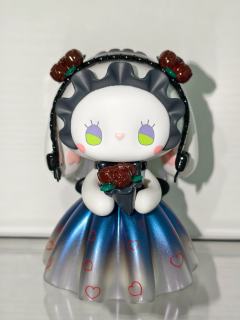 买了很多ip的盲盒，最后确定没有任何一个ip能撼动EMMA在