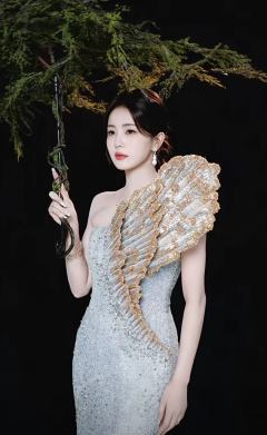 宝宝们我改名啦！以后请搜夏鹿拾柒!请多多关照!
（占岛至歉）