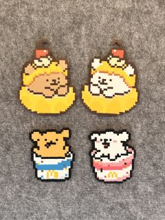 一大波甜品线条小狗来啦～
麦麦鸡毛和小白🍦
泡芙鸡毛和小白