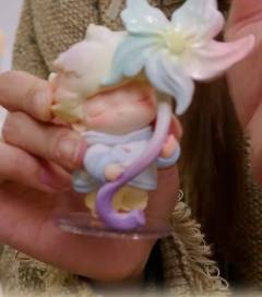 封面款配色好看
dimoo相似的风格感觉出了好多了