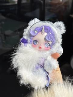 这哪里是面罩，分明就是美貌的“高光边框”吧！💜

自带仙气