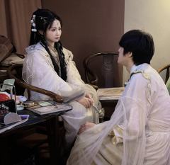 青白这个本，整体的体验超出自己的预期，可以打8.5分。
但阿