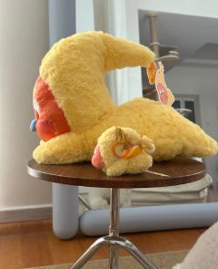 被星星人的毛绒抱枕可爱晕！！😇
大鼻涕小鼻涕
太可爱了
好