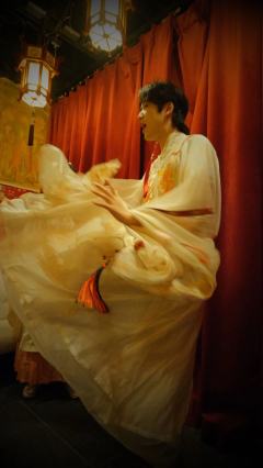 【你带我走出了天瑞二十九年的春天 又把我困在了熙元十六年的冬