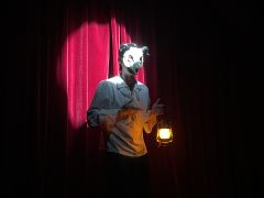 ig的《门》声光电盛宴，讽刺性喜剧外壳讲述悲剧内核。欢迎来到