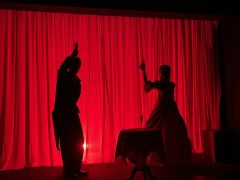 ig的《门》声光电盛宴，讽刺性喜剧外壳讲述悲剧内核。欢迎来到