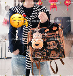 LABUBU万圣节限定搪胶，安排了！