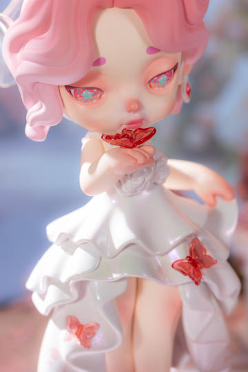 新品预告 | LAURA -圣洁予爱200% 即将上线

LAURA轻触玫瑰缘
指尖蝶舞绘情缘💞
圣洁爱河静静淌

花影交错诉衷肠
爱意化蝶🦋翩跹舞
玫瑰誓约圣洁长💍

「LAURA -圣洁予爱200