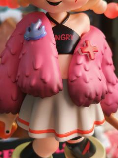 这款实物居然比官图还好看！官图正面看着衣服厚胖宽粗，拿到实物