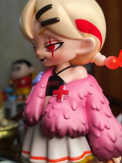 这款实物居然比官图还好看！官图正面看着衣服厚胖宽粗，拿到实物