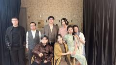 先生,太阳落了,我们一起回家。
类型:民国 情感 沉浸
配