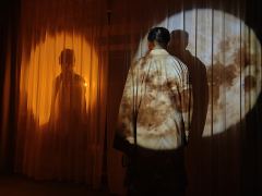 【家人们谁懂啊？人设正确，情感线正确，还是坐了个大牢🤡】
