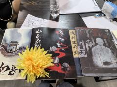 明显的低开高走,前面平平无奇感觉白送的案件,后面精彩欢乐的豪