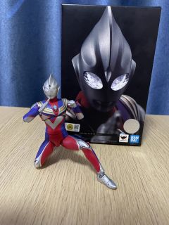 11月再版的相当不错，腰更好了不会爆皮，终于拥有了童年的光！