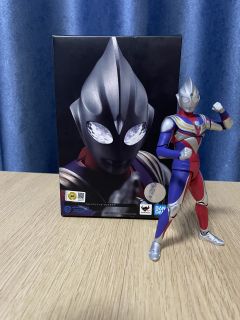 11月再版的相当不错，腰更好了不会爆皮，终于拥有了童年的光！