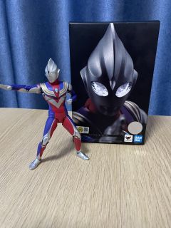 11月再版的相当不错，腰更好了不会爆皮，终于拥有了童年的光！