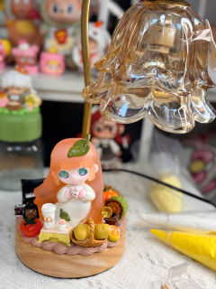 用litta做了一个很漂亮的台灯～果然打了光真的更漂亮了～加