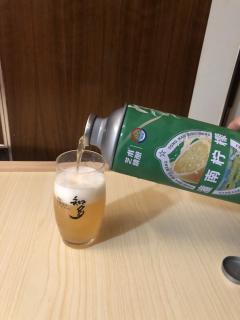 🍺要说有什么精酿啤酒让人一喝，就想不断续杯的。那今天必须给