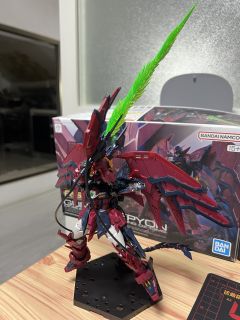 又一个顶级rg，拼装体验棒，效果一流，电线与武器连接有些松，