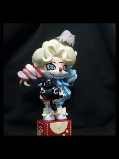 作为一个悲观的厌世者，金钱是我唯一的乐观情绪。
      