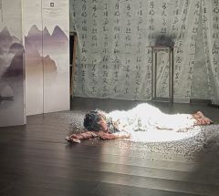 “关关雎鸠，在河之洲。窈窕淑女，君子好逑。”

角色：长戈
