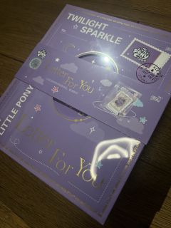 小马宝莉卡+限时独占+紫悦
封面Q版小紫悦可可爱爱！
依然右