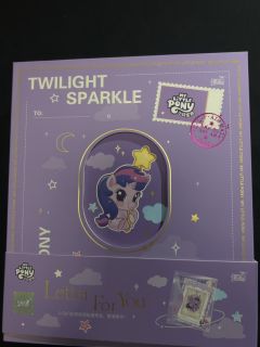 小马宝莉卡+限时独占+紫悦
封面Q版小紫悦可可爱爱！
依然右