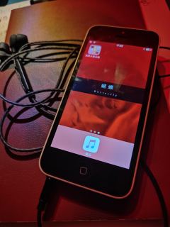 【如果长夜无明,我便是黑洞,吞噬一切,好的坏的包括我自己。—