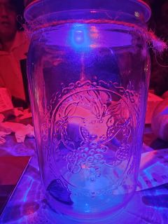 【如果长夜无明,我便是黑洞,吞噬一切,好的坏的包括我自己。—