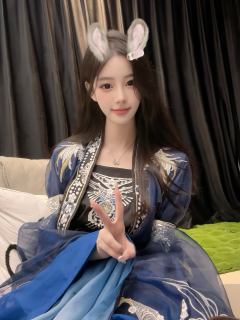 打前还不清楚自己即将面临的是什么的我还在美美拍照
打完之