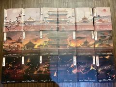 她就像初冬的薄雪，不经意的落在我的心间，告诉我，那里还有温度