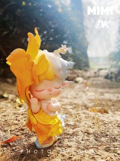 MIMI·秋
秋天的阳光暖意融融
每一片金黄的叶子都仿佛在低