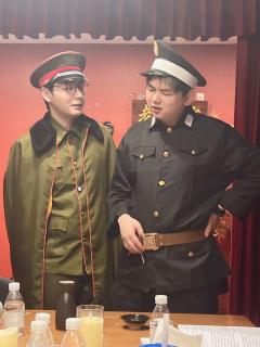 我们每个人都是自己的英雄,
小人物的悲欢离合,
也能直抵人心