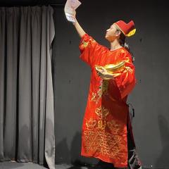 【含剧透】
雨天的时候,你在一侧喝茶,我在一侧看书,这才是家