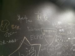 『他们使这片贫瘠的土地开出了鲜花,李二牛看到了,我们也看到了