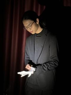 《暗星》：一个电影氛围感拉满的悬疑科幻推理还原本！

dm：