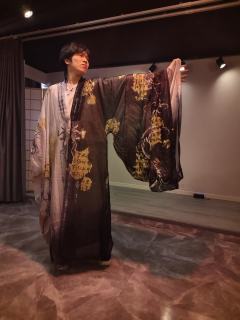 疯批撕撕本,也算是第一批打上了这个大热情感本,璃火或许不是一