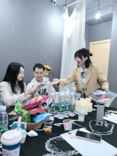 现代本，现实向，体验感相当不错的精品盒子，简直是情感本里的一